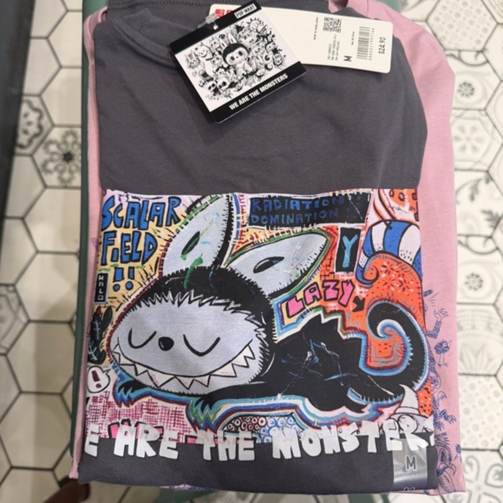 POP MART x Uniqlo LABUBU UT Graphic T-Shirt  North America Exclusive-M